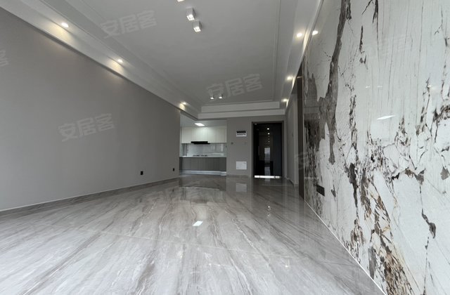 曲靖碧桂园4室2厅127㎡47万二手房图片