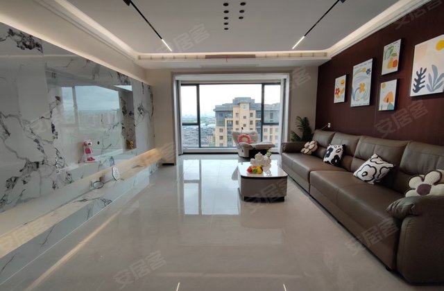 和瑞壹号院3室2厅140㎡69.8万二手房图片