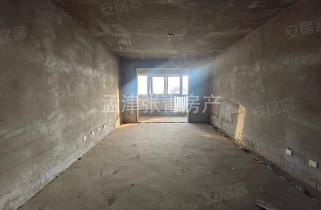 红太阳花园(孟津)3室2厅144㎡53万二手房图片