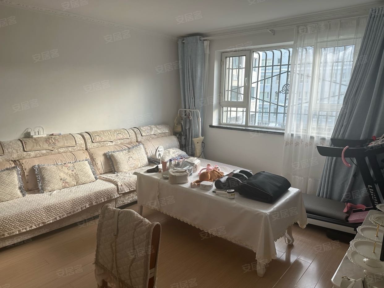 康正花苑3室2厅1卫85.25㎡东南45万