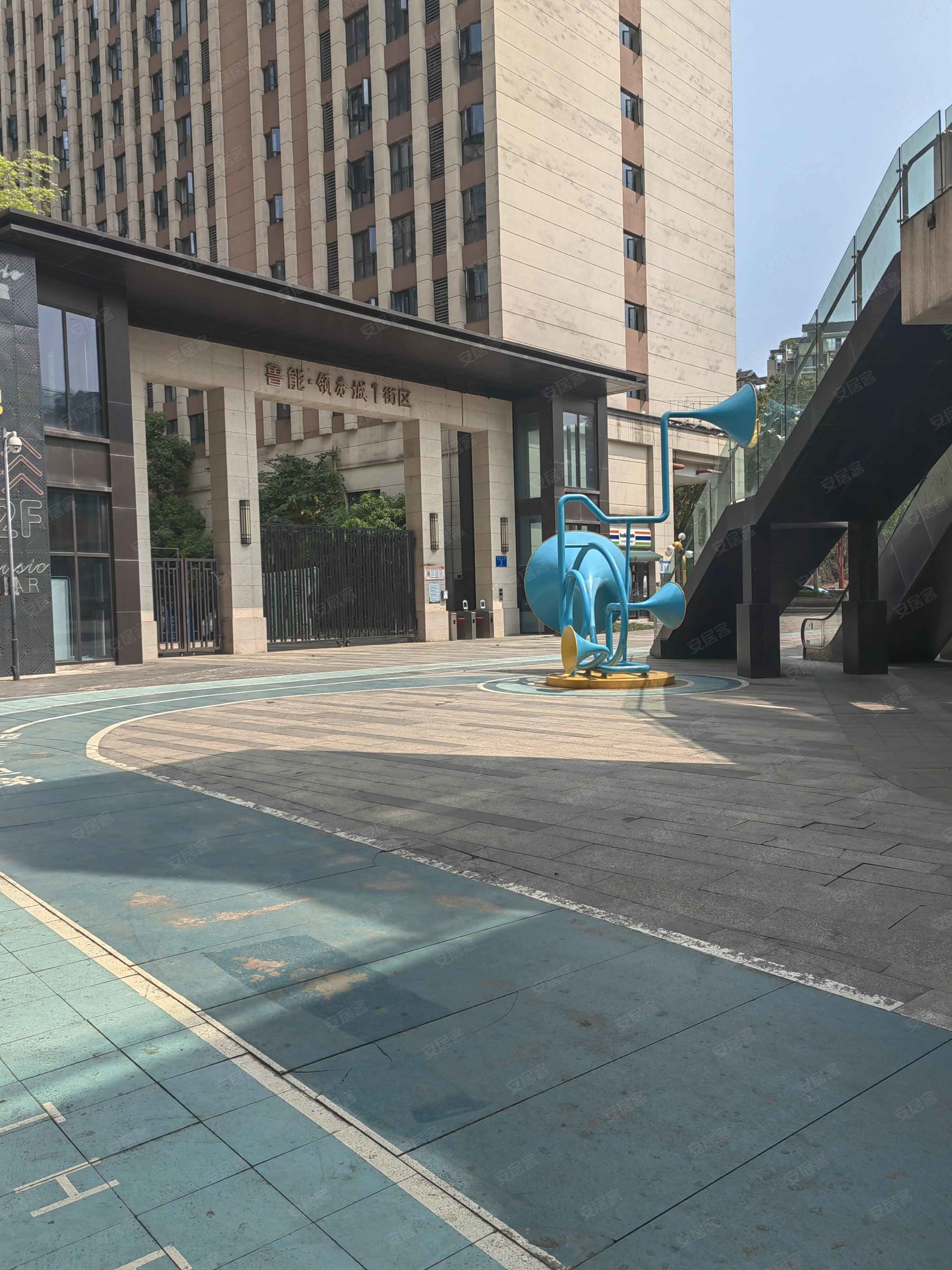 鲁能领秀城一街区