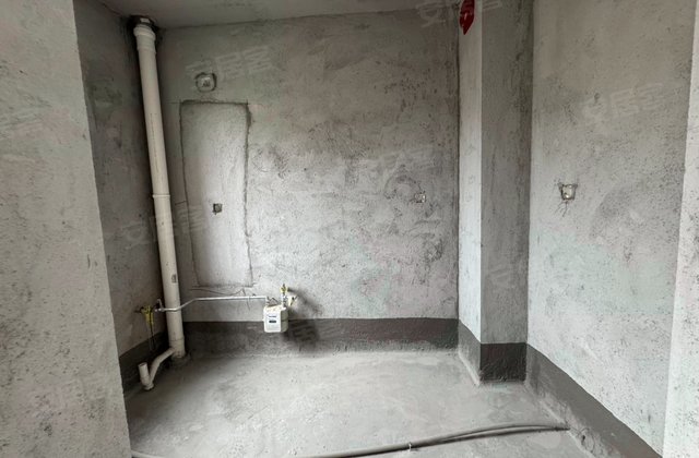 鼎盛城上城4室2厅116㎡90万二手房图片