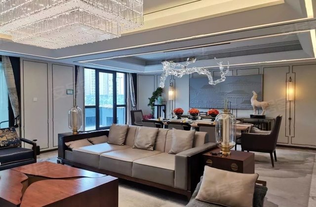 宸光和悦4室2厅159.5㎡308万二手房图片