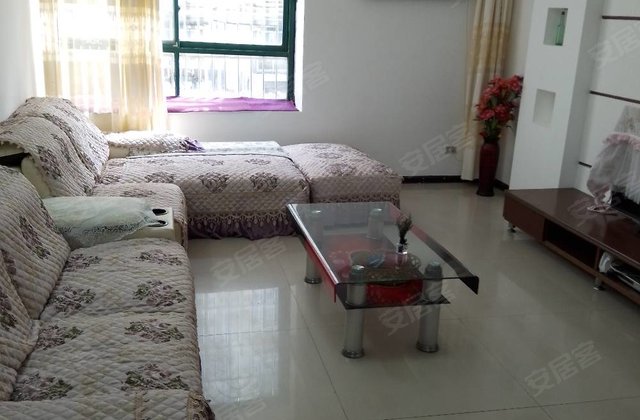 中心花园3室2厅132㎡41万二手房图片