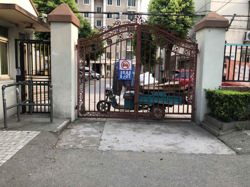 宝杨路3242-3276号小区 