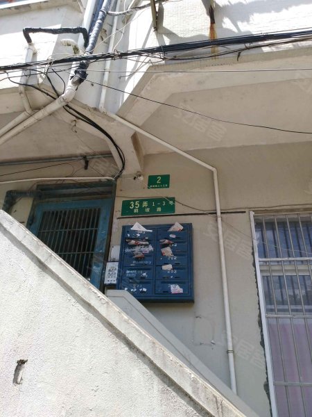 鹤坡路35弄小区 