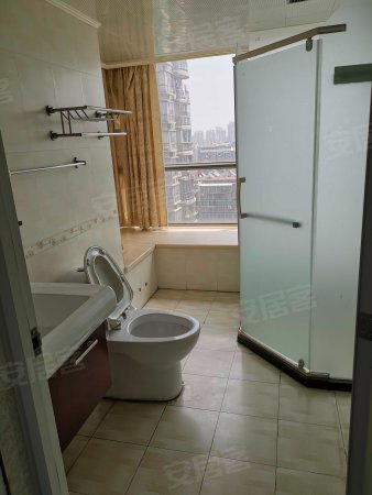 房东自荐天佑国际公寓铁一小铁一中精装修电梯房领包入住,天佑国际