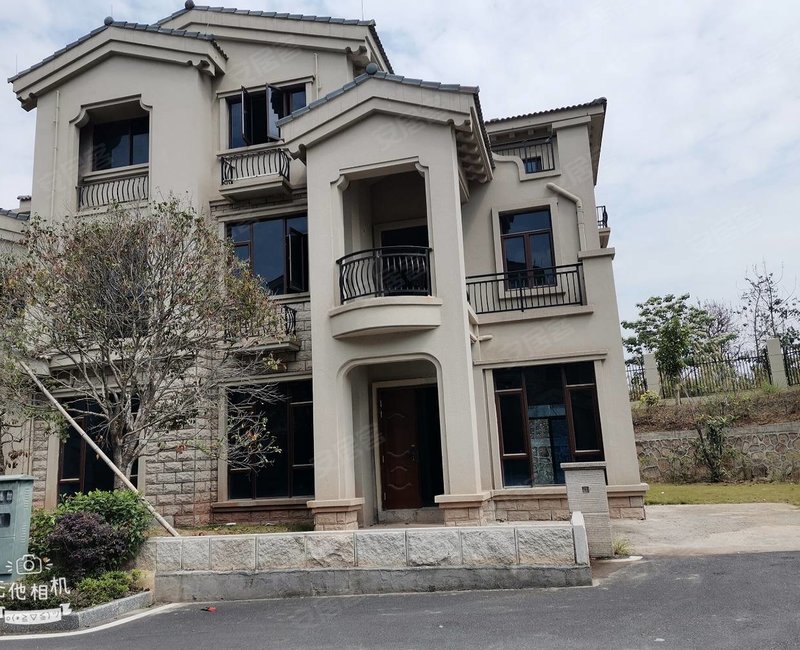 客天下碧桂园三层别墅座北向南5房2厅5卫前后花园