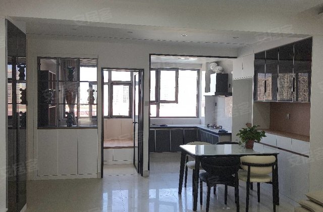 新华御临苑4室2厅118㎡73.8万二手房图片