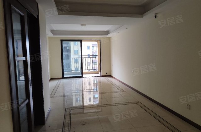 中梁融信壹号院3室2厅111㎡165万二手房图片