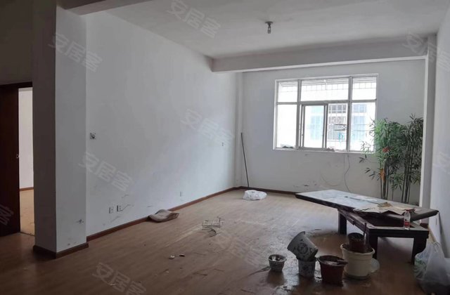 幸福小区3室2厅140㎡72万二手房图片