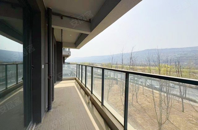万科四季花城4室2厅180㎡173万二手房图片