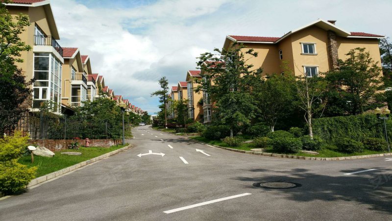 云报记者村(别墅)