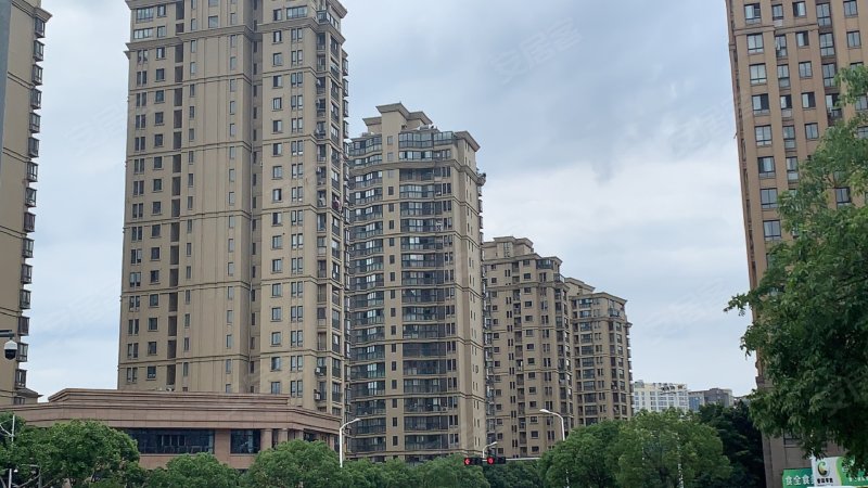东方绿洲