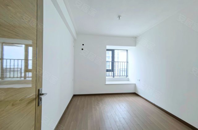 保利天汇4室2厅142.63㎡170万二手房图片