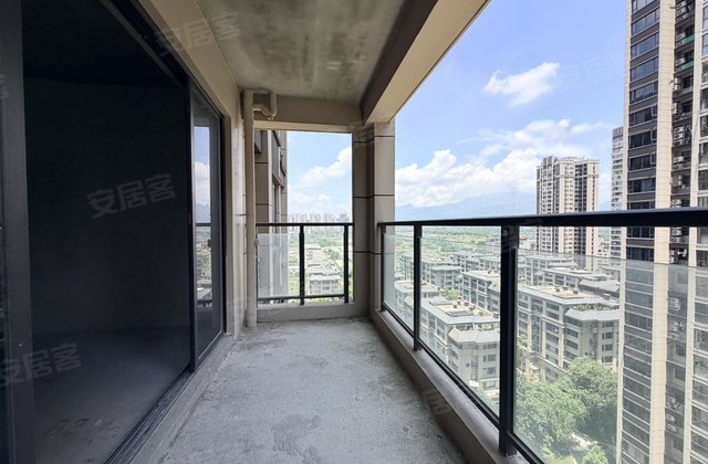 华泰荣御4室2厅121㎡68万二手房图片