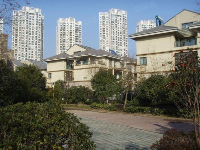 东湖花园(长寿南路126弄)