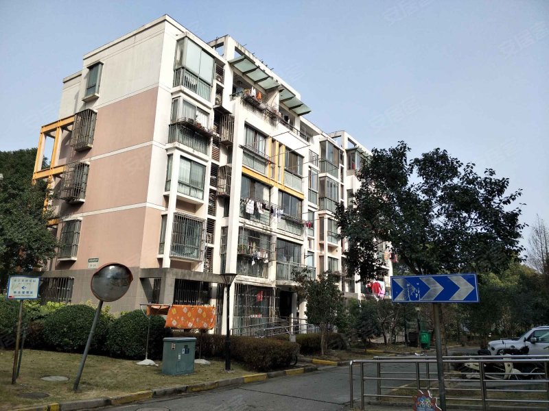 世博家园十三街坊 