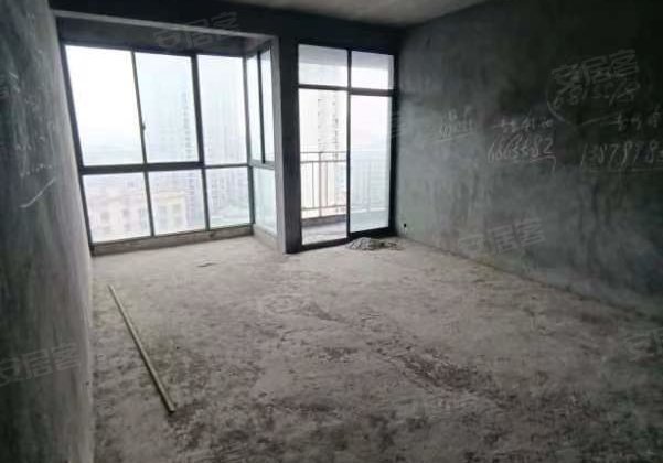 铂金水岸4室2厅131㎡49.8万二手房图片