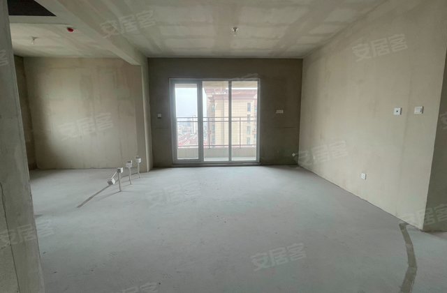 香逸中央东方华府3室2厅130㎡80.5万二手房图片