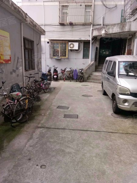 金桥路835弄小区 