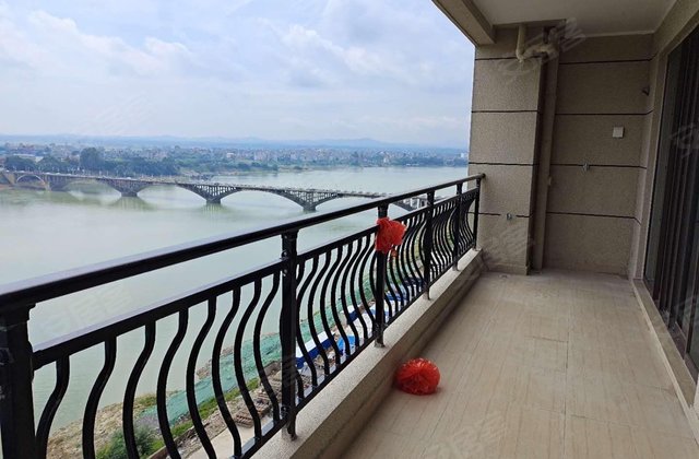 桂平碧桂园4室2厅144㎡98万二手房图片