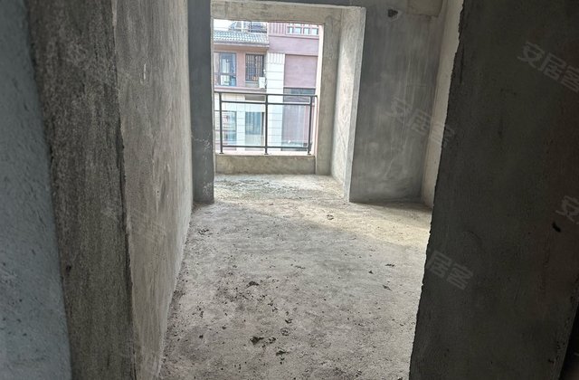 雍和府4室2厅133.15㎡66万二手房图片