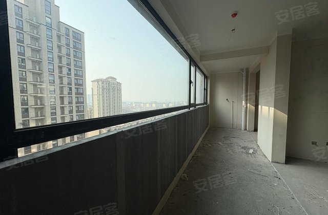 鸿升春风里4室2厅140㎡96万二手房图片