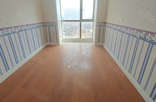 东恒盛国际公馆4室2厅193㎡199万二手房图片