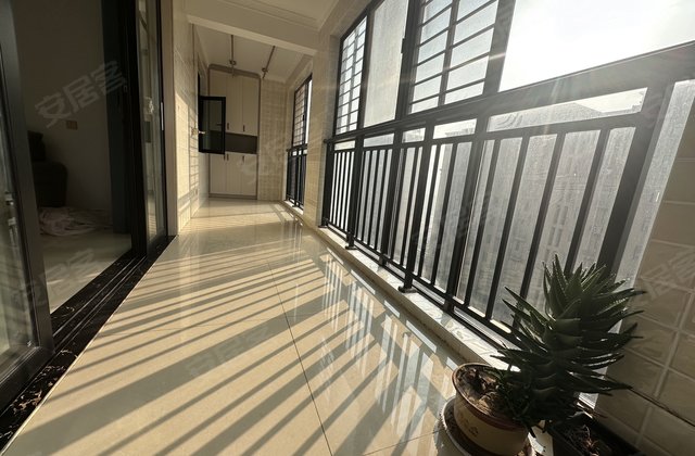 一品锦绣山河3室2厅131.05㎡56万二手房图片