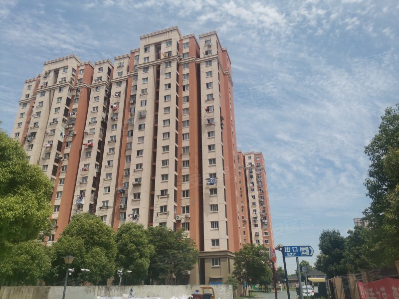 美罗家园金丰苑第一居民区