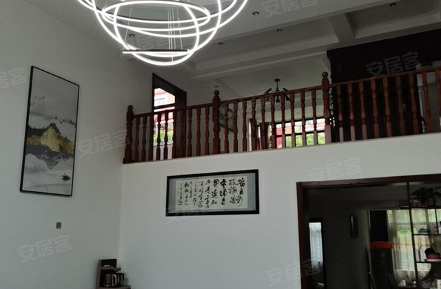 龙凤庄园6室3厅305㎡180万二手房图片
