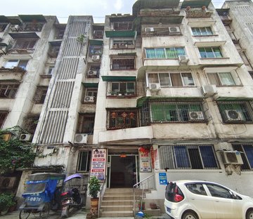 建设开发总公司家属院