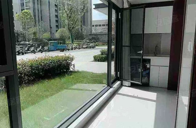 龙运仕家3室2厅110㎡83.8万二手房图片