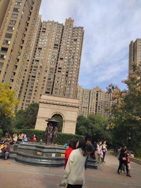 新里卢浮公馆一期