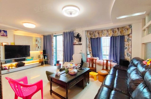 东湖花园三号小区5室2厅218㎡155万二手房图片