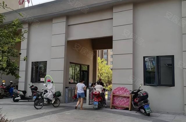 洪卫尚品3室2厅132.91㎡78万二手房图片