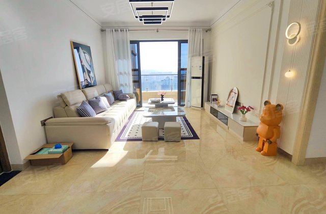 业主急售！价格可谈！十一小！全新精装修三房两卫！看房有钥匙