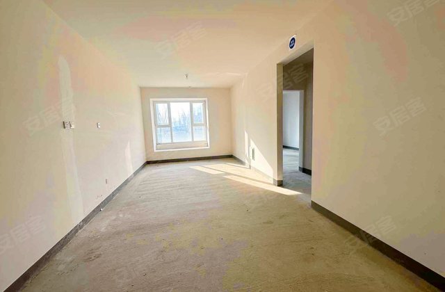 满二 购物方便 近地铁 刚需两居 南北通透 出行方便