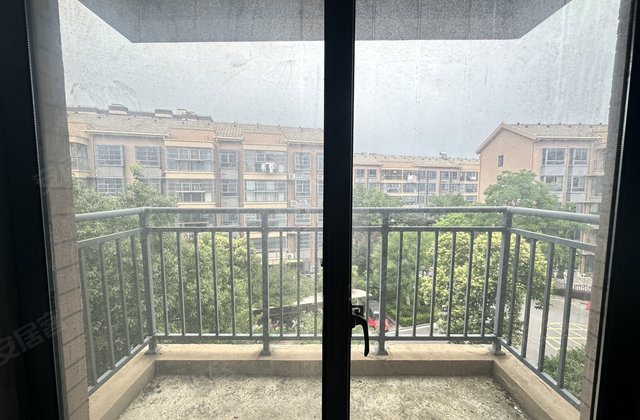 晟地绿园3室2厅97㎡52万二手房图片