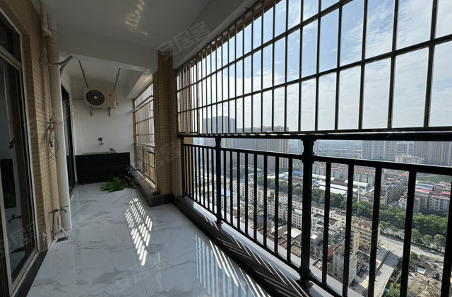 天悦华府4室2厅130㎡68万二手房图片