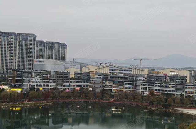 吾悦广场悦湖公馆4室2厅144㎡118万二手房图片