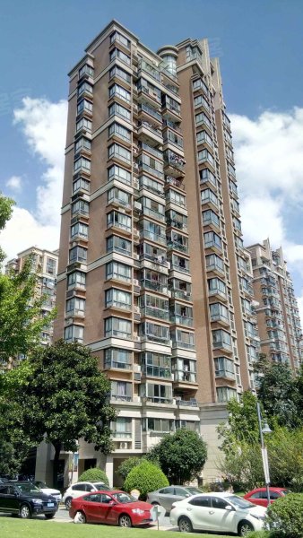 春申景城湖滨晨韵 