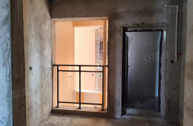 双发康城华府3室2厅110㎡37万二手房图片