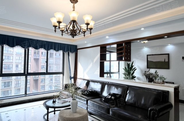 盛世华都 原房东品质装修 有电梯 南北通透 出行方便 次新房