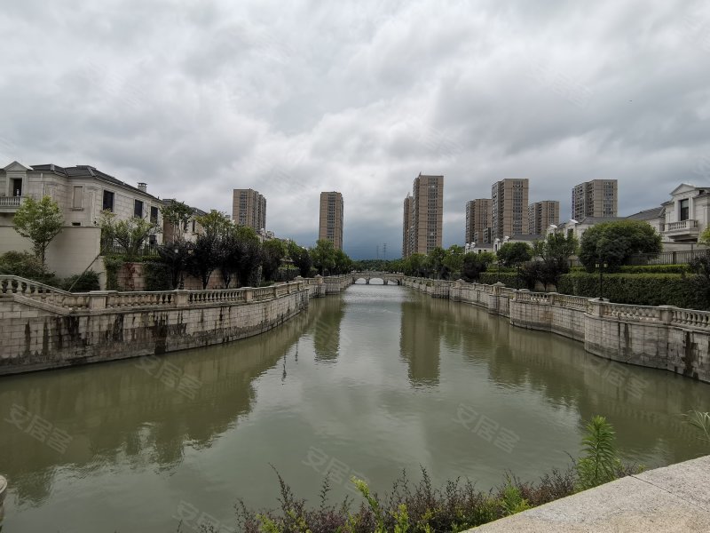 东晖龙悦湾(公寓住宅)