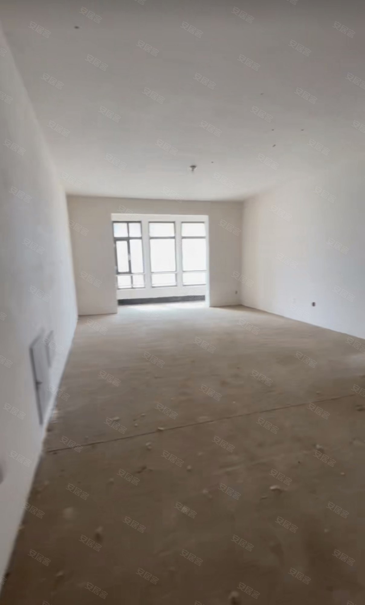 御景观澜4室2厅2卫146.51㎡南72万