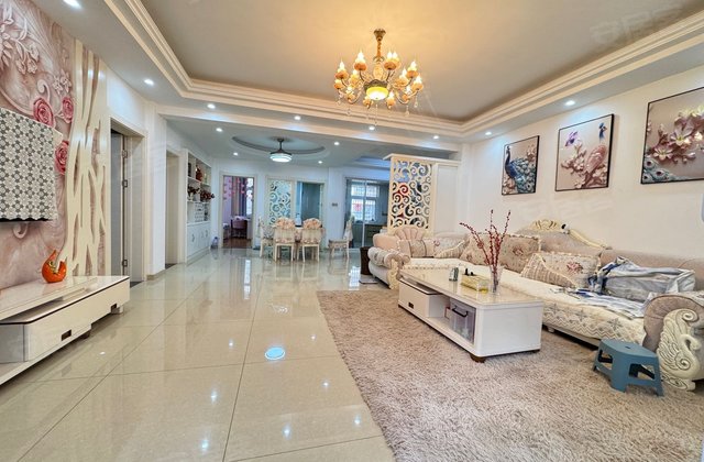 东郊安置点小区(经济适用房小区)3室2厅126㎡48万二手房图片