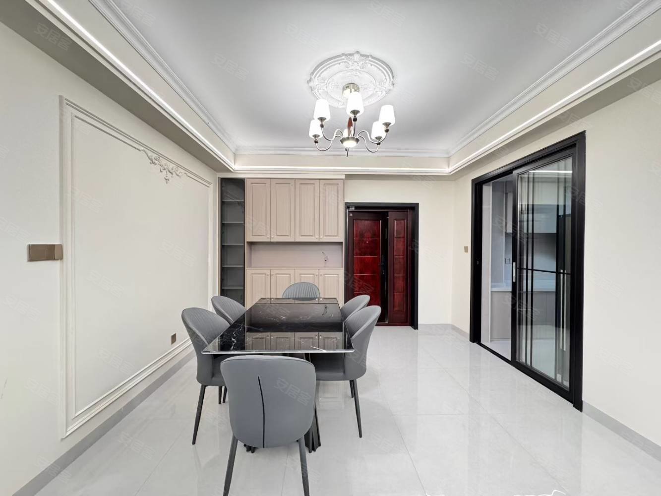 中建水岸琼湖3室2厅2卫114㎡南北58.8万