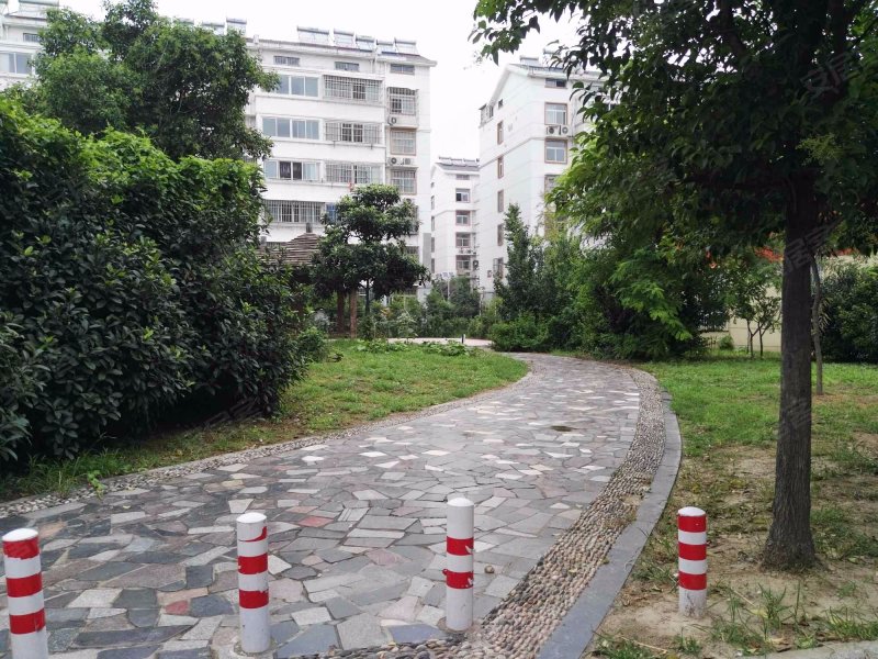 滨河花园(鼓楼区)